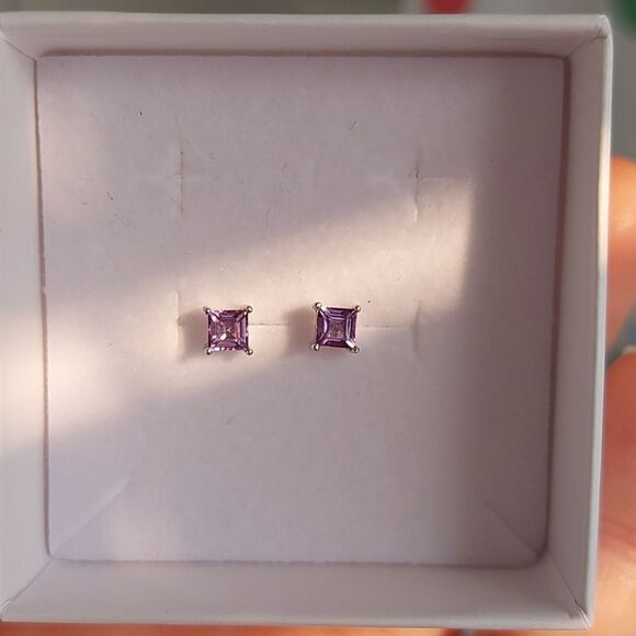 0.56 Carat Brazilian Amethyst Earrings - Picture 3 of 9